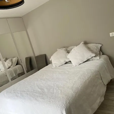 ベッド・アンド・ブレックファスト Charme Moderne ル・ヴァル・サン・ジェルマン